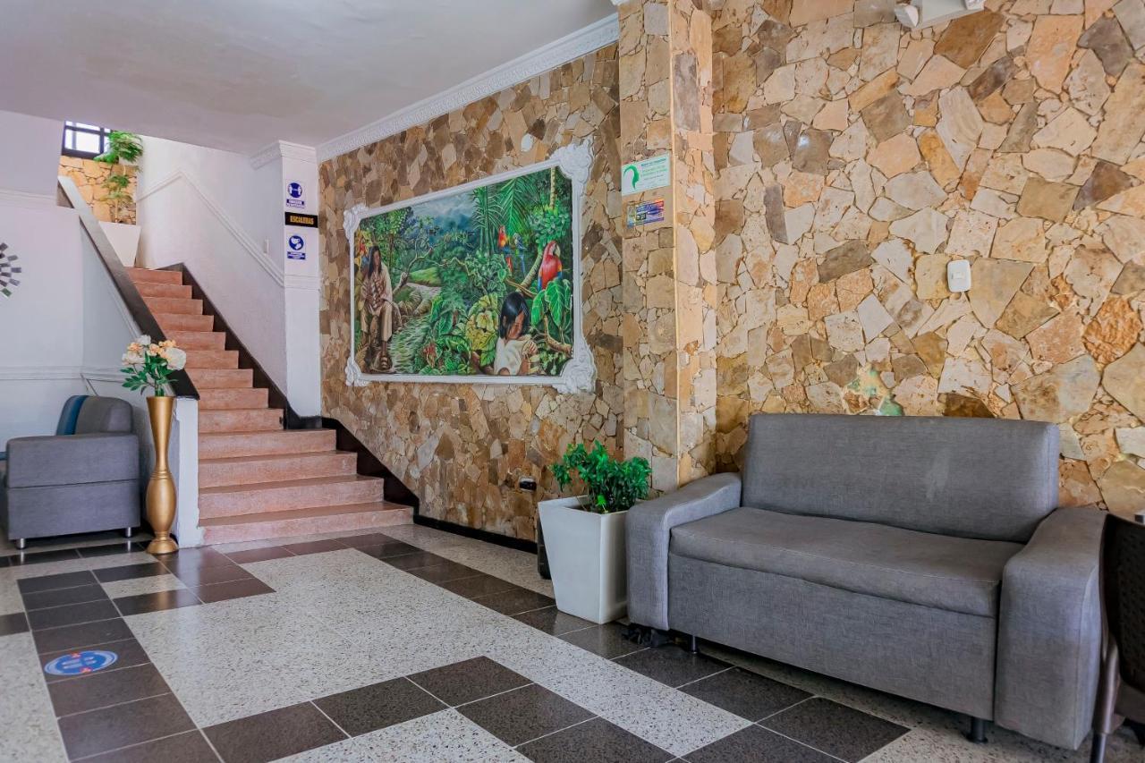 Hotel Sol Inn Santa Marta Extérieur photo