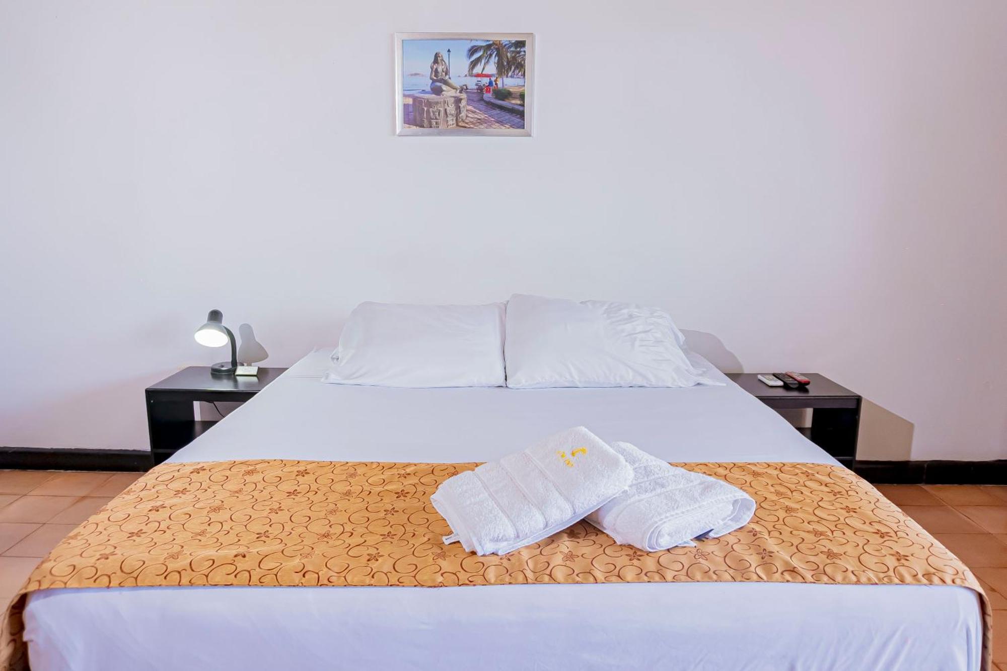 Hotel Sol Inn Santa Marta Extérieur photo